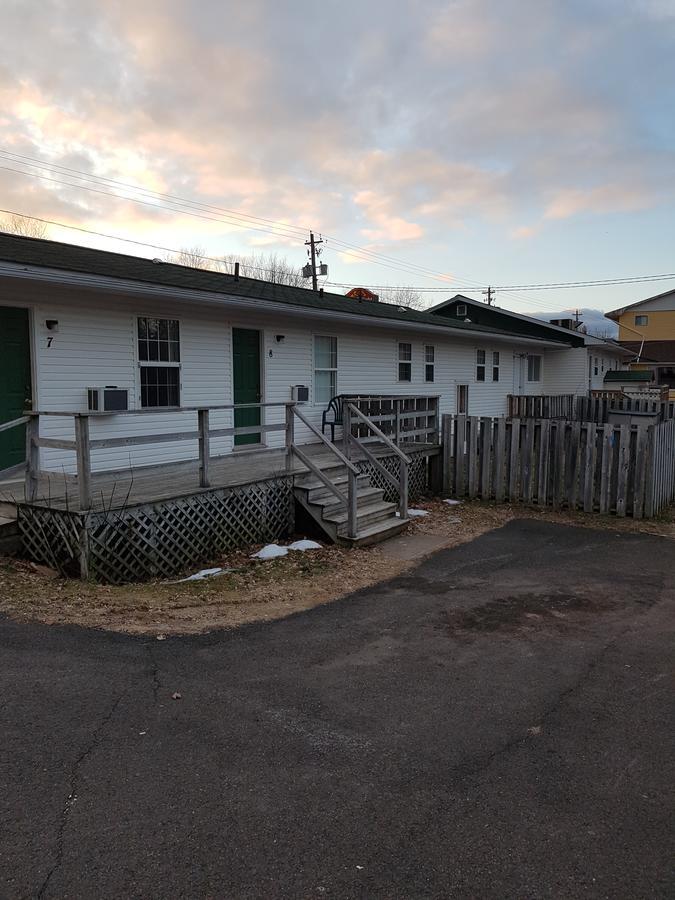 Covered Bridge & Motel 2*