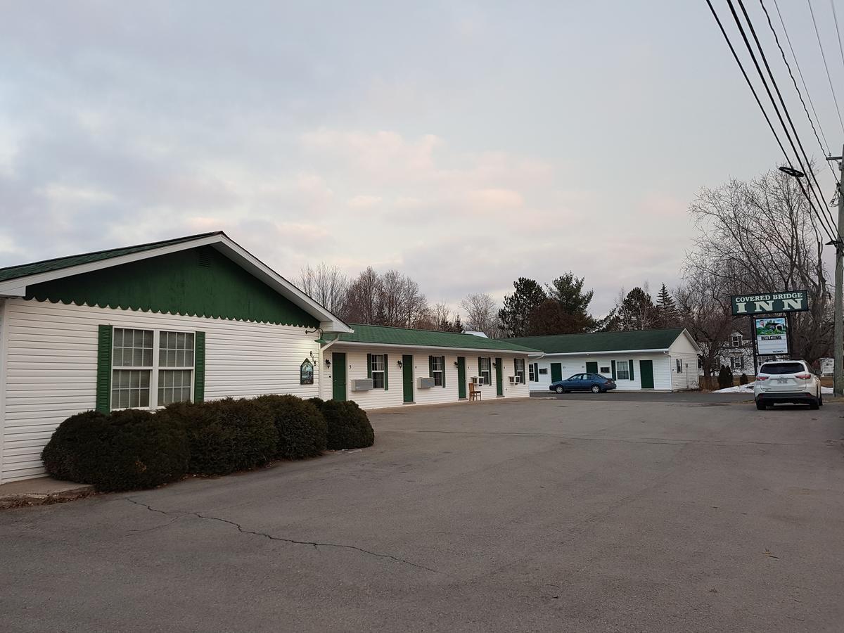 Covered Bridge & Motel 2*